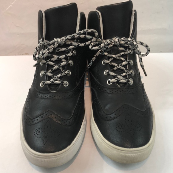 Steve Madden Black Leather High Top Sneakers 10.5 - Picture 2 of 7